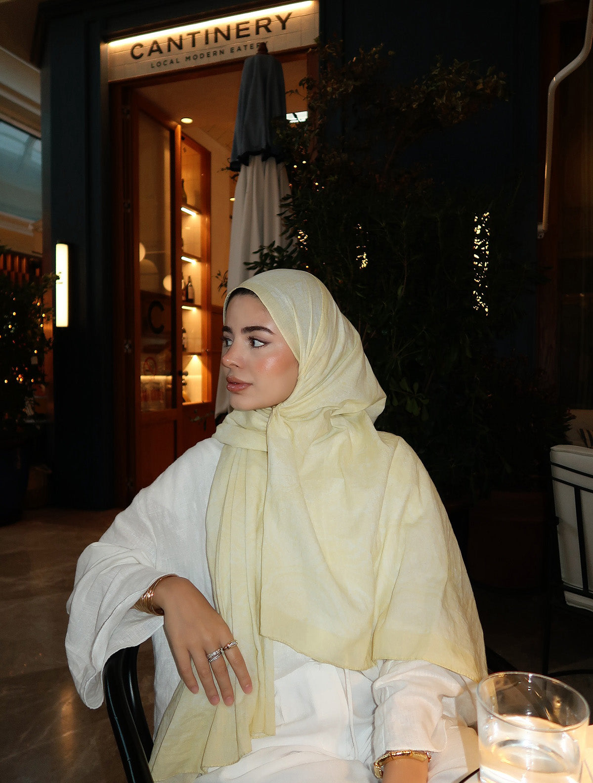 Butter Yellow Vinte